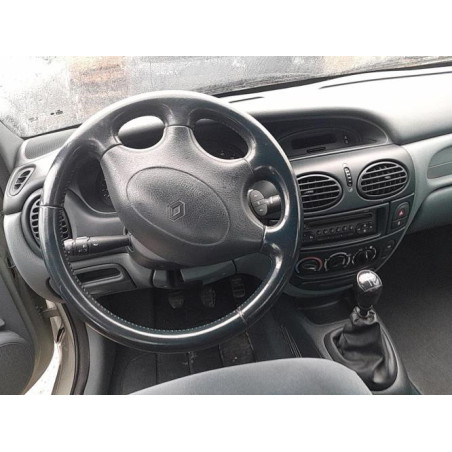 Feu arriere principal droit (feux) RENAULT MEGANE 1 PHASE 1 d’occasion