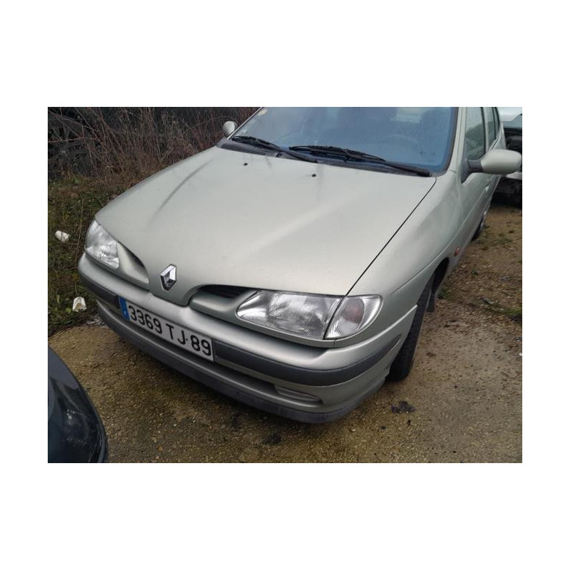 Feu arriere principal droit (feux) RENAULT MEGANE 1 PHASE 1 d’occasion