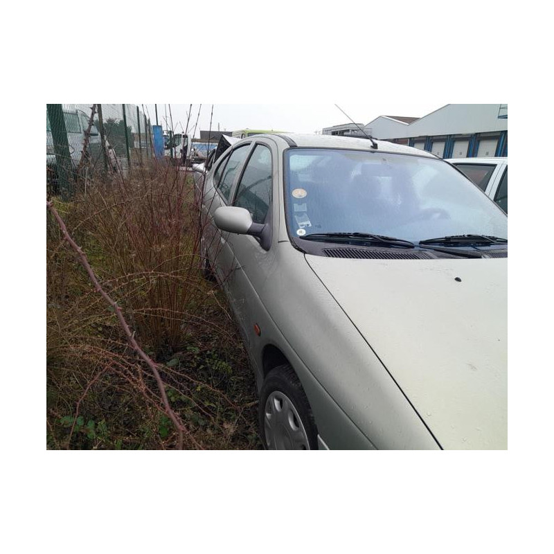 Feu arriere principal droit (feux) RENAULT MEGANE 1 PHASE 1 d’occasion
