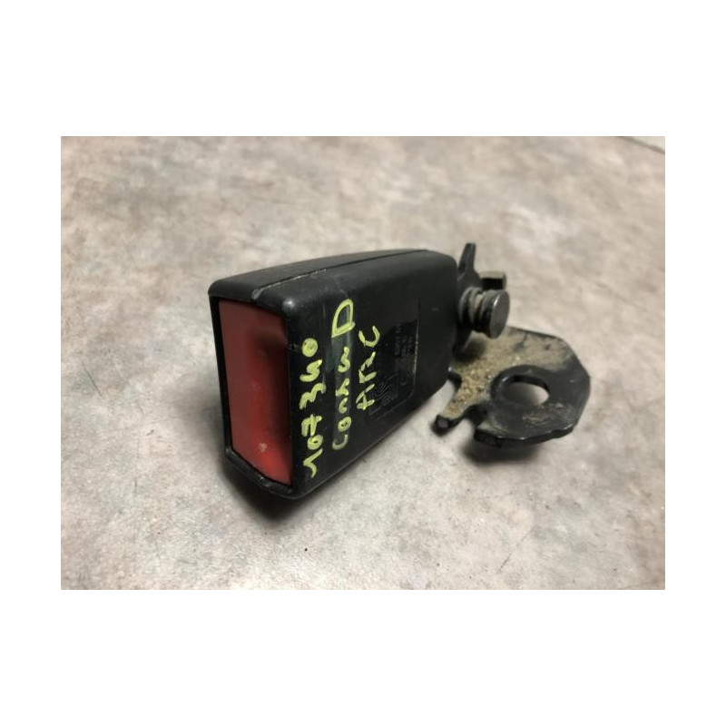 Attache ceinture arriere centrale OPEL CORSA D PHASE 1 d’occasion
