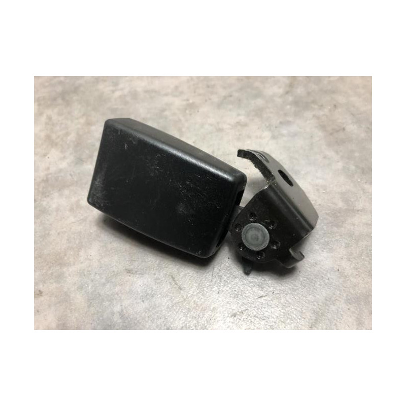 Attache ceinture arriere centrale OPEL CORSA D PHASE 1 d’occasion