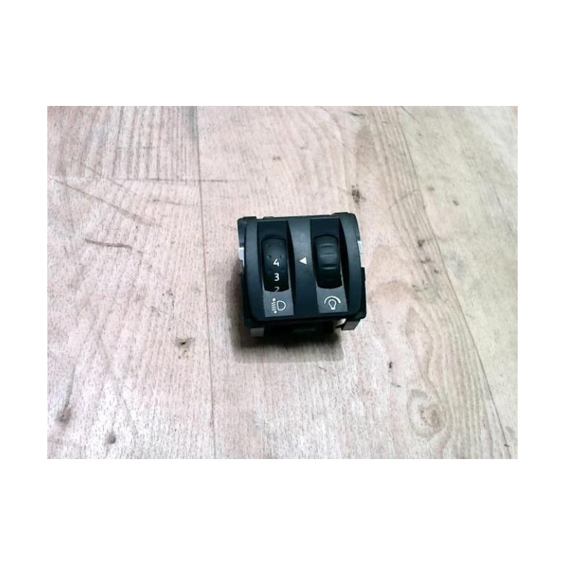 Commande de reglage hauteur de phare RENAULT CLIO 4 PHASE 1 d’occasion