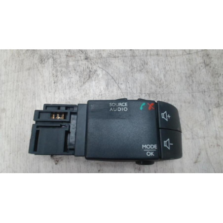 Commande autoradio RENAULT CLIO 4 PHASE 1 d’occasion