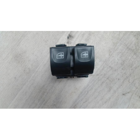 Interrupteur de leve vitre RENAULT CLIO 4 PHASE 1 d’occasion