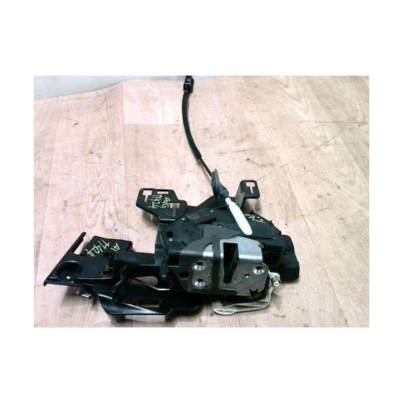 Serrure avant gauche FORD FIESTA 6 PHASE 1 d’occasion