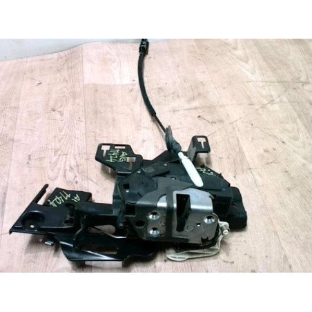 Serrure avant gauche FORD FIESTA 6 PHASE 1 d’occasion