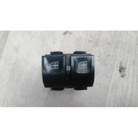 Interrupteur de leve vitre RENAULT CLIO 4 PHASE 1 d’occasion