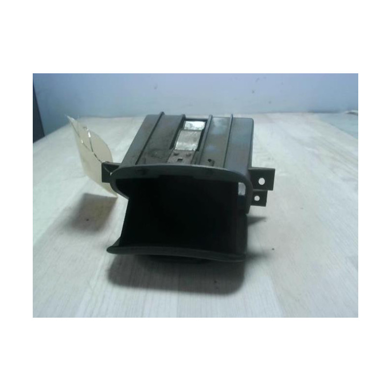 Vide poche avant gauche HYUNDAI TERRACAN d’occasion