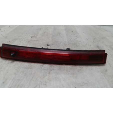 Feu arriere stop central RENAULT CLIO 4 PHASE 1 d’occasion