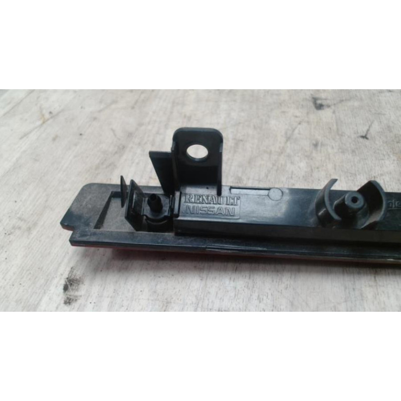 Feu arriere stop central RENAULT CLIO 4 PHASE 1 d’occasion