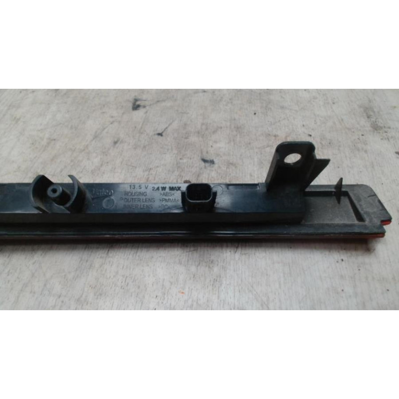 Feu arriere stop central RENAULT CLIO 4 PHASE 1 d’occasion