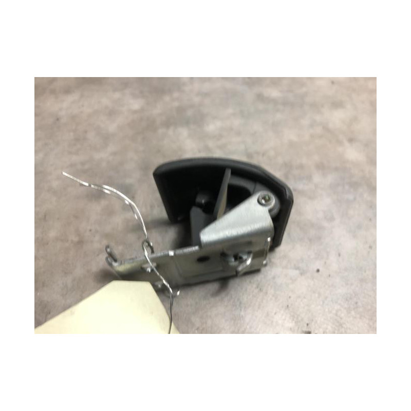 Poignee d'ouverture de capot MITSUBISHI L 200 2 d’occasion