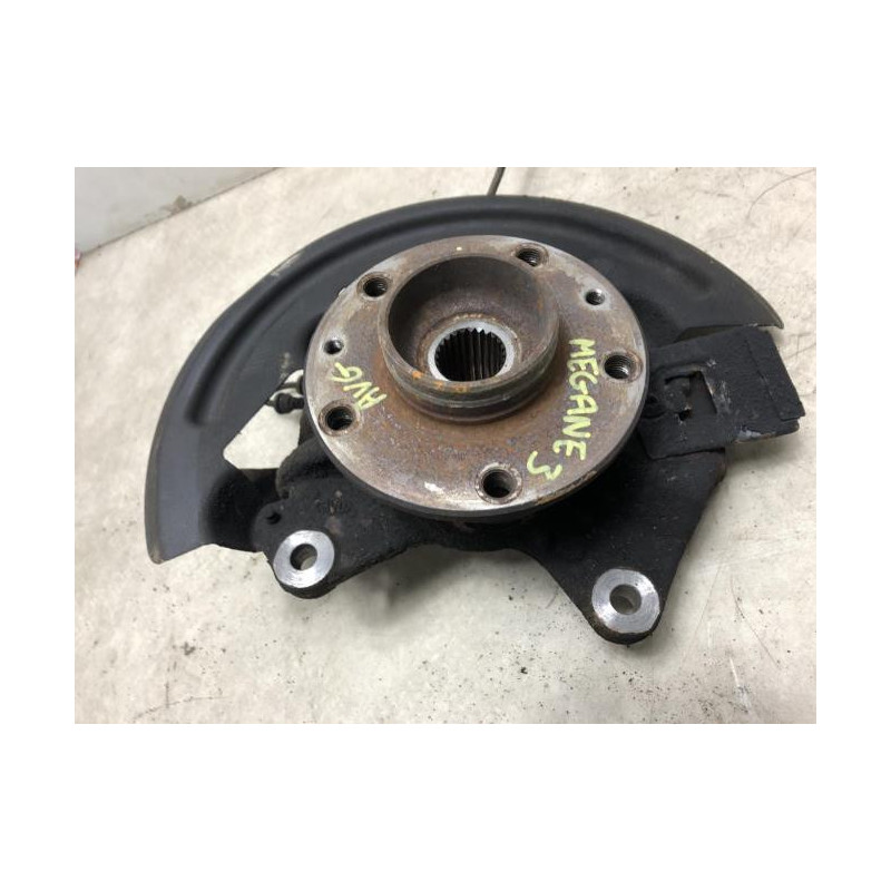 Fusee avant gauche RENAULT MEGANE 3 PHASE 1 d’occasion