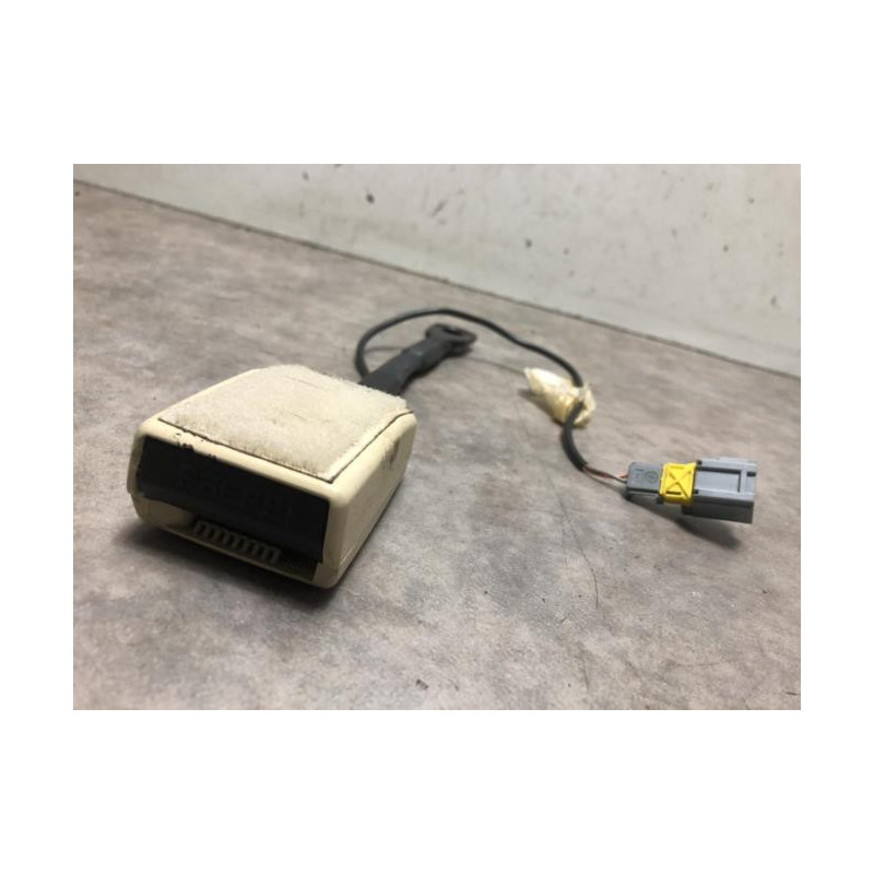 Attache ceinture arriere centrale CITROEN C6 d’occasion