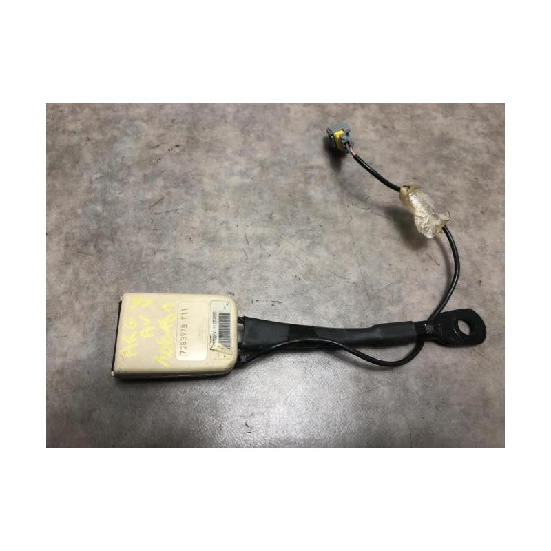 Attache ceinture arriere centrale CITROEN C6 d’occasion