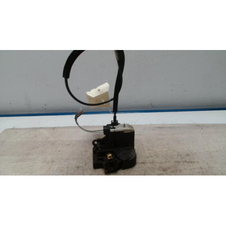 Serrure avant gauche RENAULT CLIO 2 PHASE 2 d’occasion