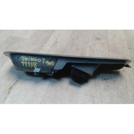 Interrupteur de leve vitre avant droit RENAULT TWINGO 1 PHASE 3 d’occasion