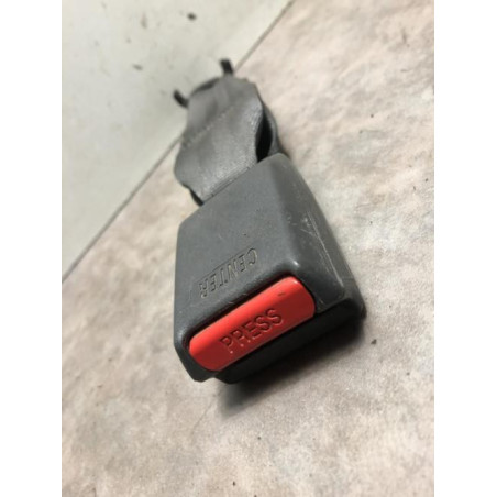 Attache ceinture arriere centrale MITSUBISHI L 200 2 d’occasion