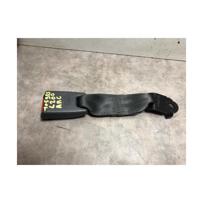 Attache ceinture arriere centrale MITSUBISHI L 200 2 d’occasion