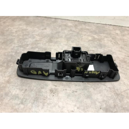 Interrupteur de leve vitre avant droit RENAULT MEGANE 4 PHASE 1 d’occasion
