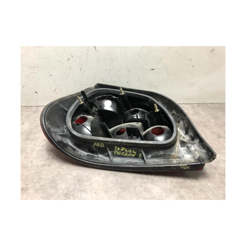 Feu arriere principal droit (feux) RENAULT MEGANE 1 PHASE 2 d’occasion
