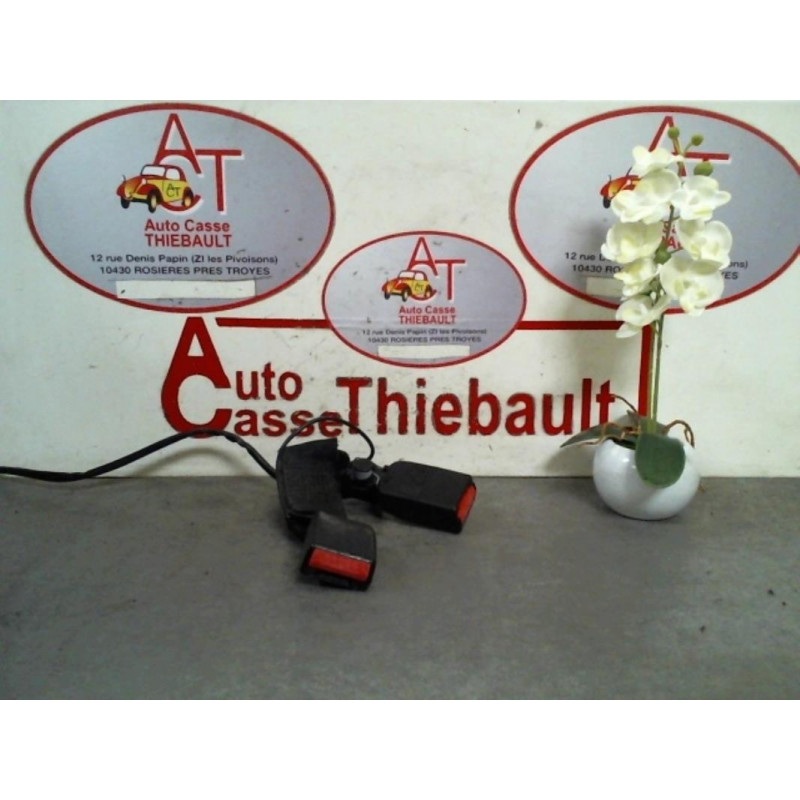 Attache ceinture arriere gauche CITROEN C4 d’occasion