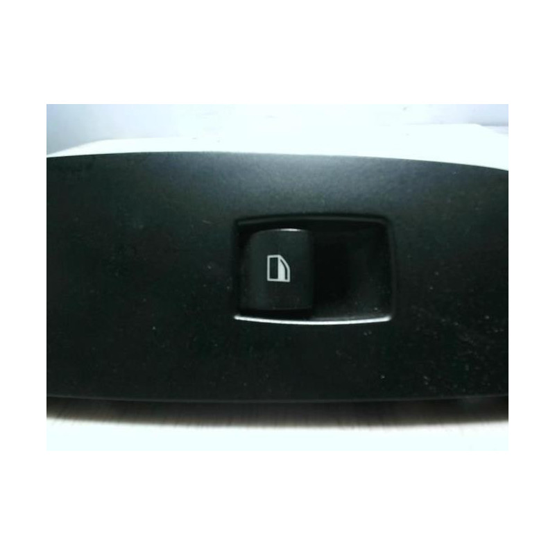 Interrupteur de leve vitre avant droit BMW SERIE 1 E81 d’occasion