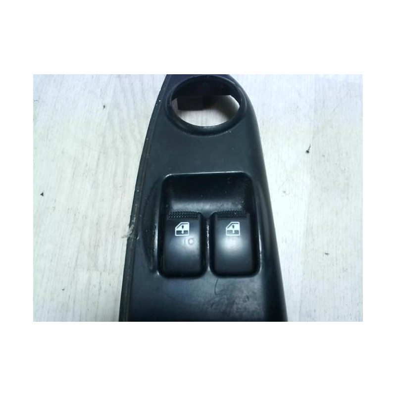Interrupteur de leve vitre avant gauche HYUNDAI GETZ PHASE 1 d’occasion