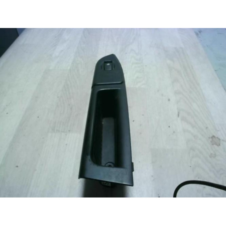 Interrupteur de leve vitre avant droit HYUNDAI GETZ PHASE 1 d’occasion