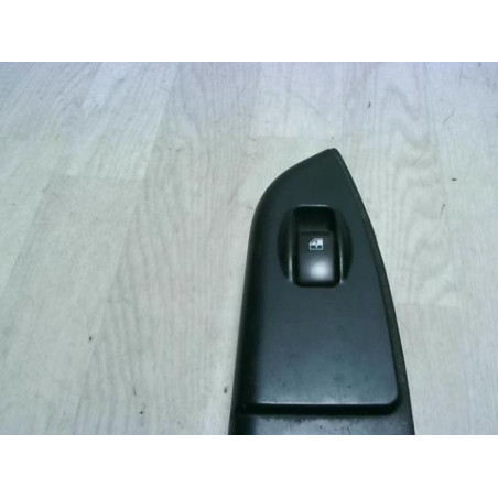 Interrupteur de leve vitre avant droit HYUNDAI GETZ PHASE 1 d’occasion