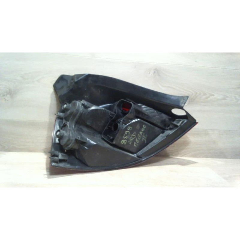 Feu arriere principal droit (feux) RENAULT MEGANE 2 PHASE 1 d’occasion