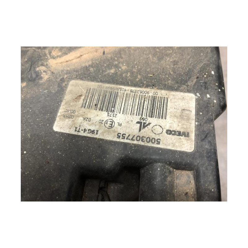 Optique avant principal gauche (feux)(phare) IVECO DAILY 3 d’occasion