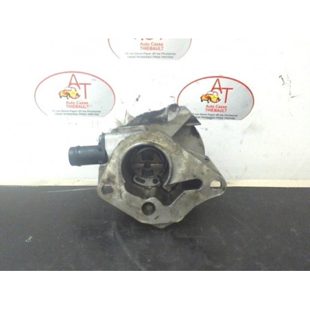 Pompe à vide RENAULT CLIO II PHASE 2 d’occasion