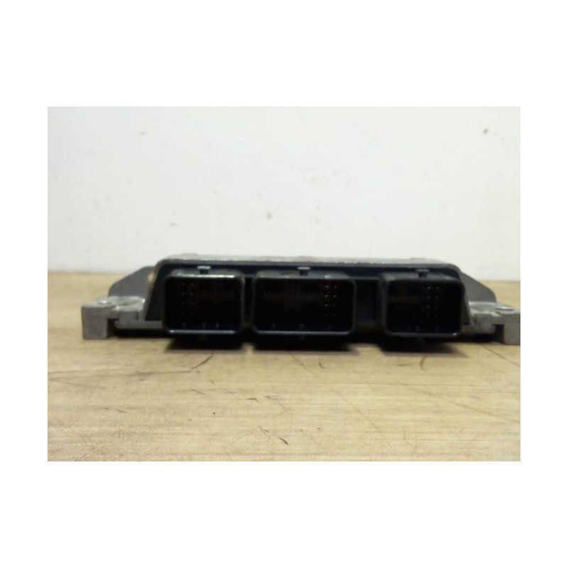 Calculateur moteur RENAULT TWINGO 2 PHASE 1 d’occasion
