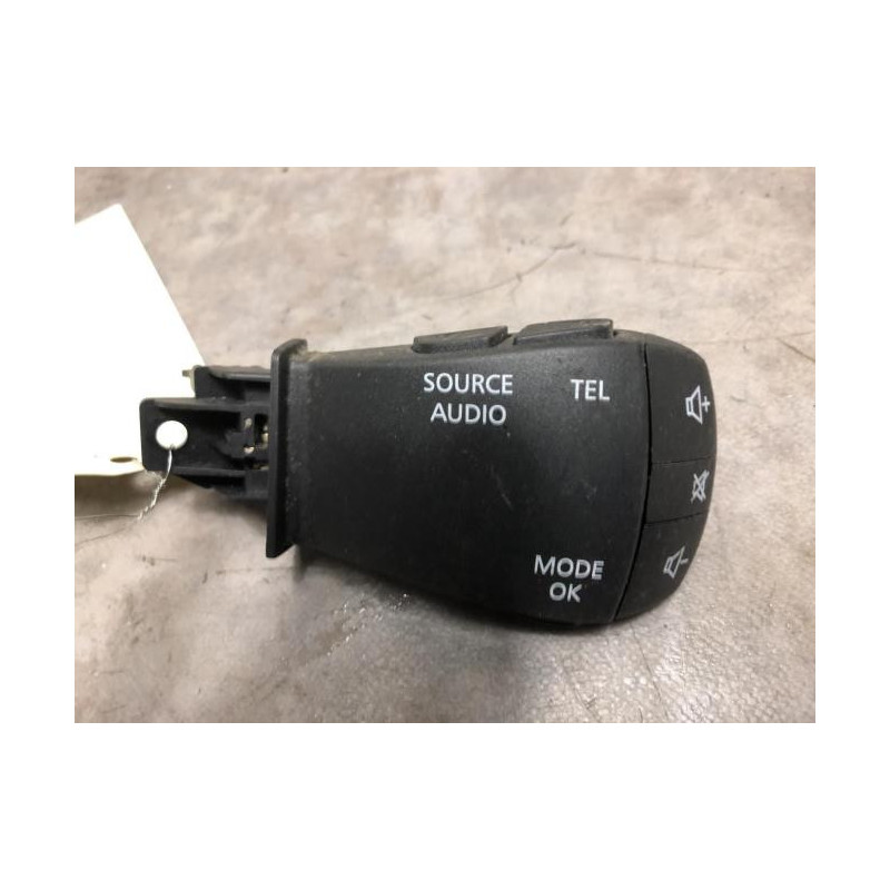 Commande autoradio RENAULT MEGANE 4 PHASE 1 d’occasion