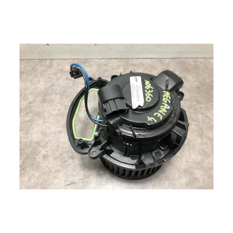 Ventilateur chauffage RENAULT MEGANE 4 PHASE 1 d’occasion