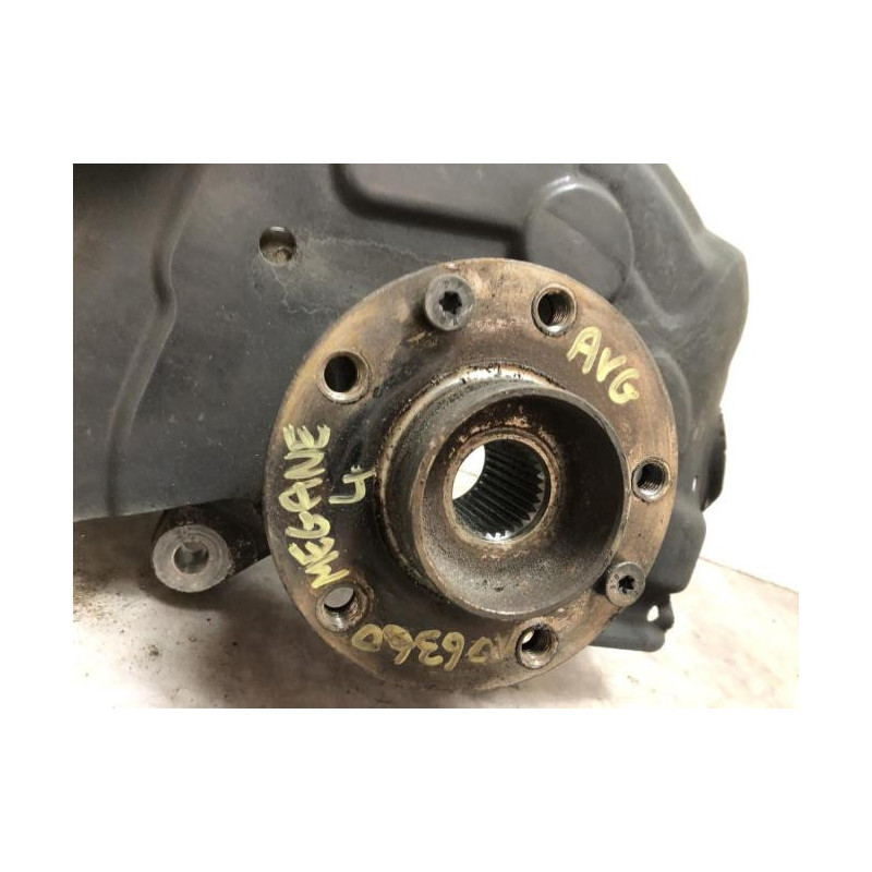 Fusee avant gauche RENAULT MEGANE 4 PHASE 1 d’occasion