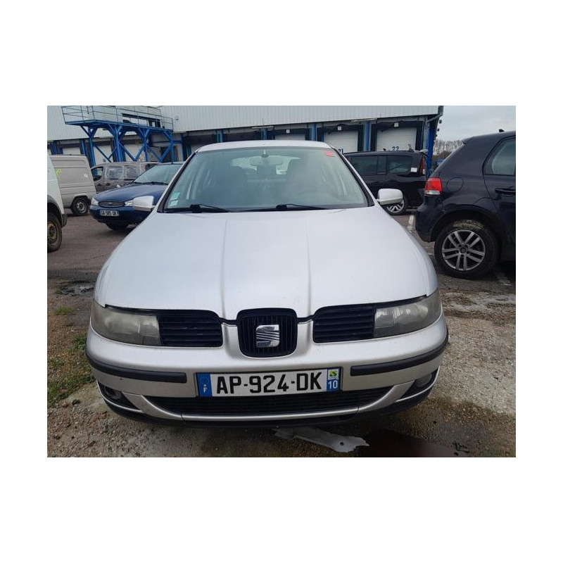 Pretensionneur de ceinture avant gauche SEAT LEON 1 d’occasion