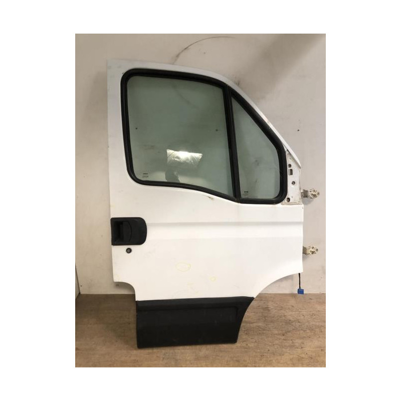 Porte avant droit IVECO DAILY 3 d’occasion