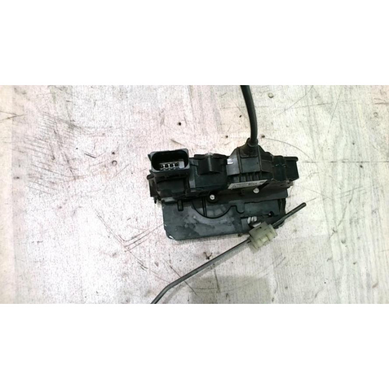 Serrure avant droit OPEL CORSA D PHASE 1 d’occasion