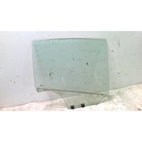 Vitre arriere droit DACIA SANDERO 1 d’occasion