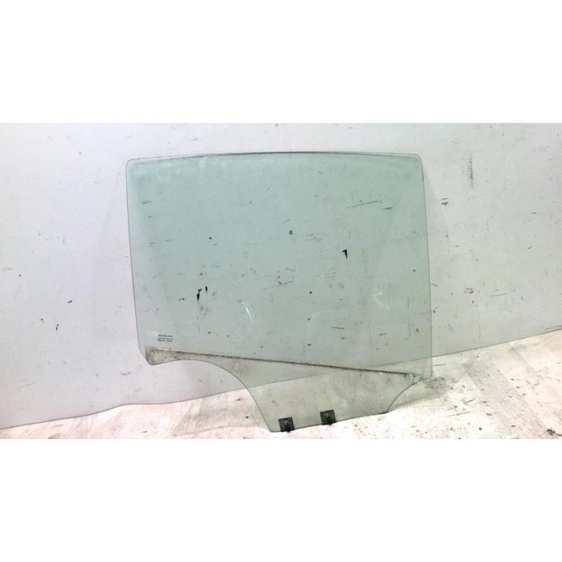 Vitre arriere droit DACIA SANDERO 1 d’occasion