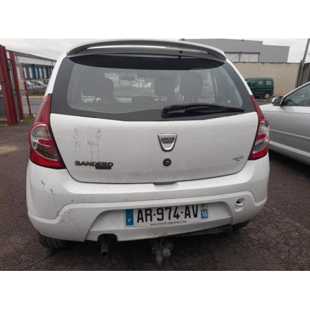Vitre arriere droit DACIA SANDERO 1 d’occasion