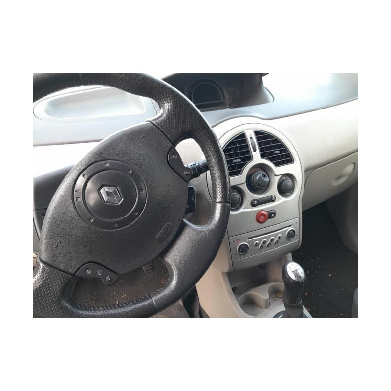 Vitre avant droit RENAULT MODUS PHASE 1 d’occasion