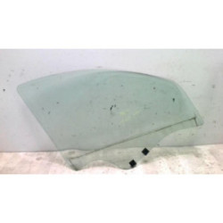 Vitre avant droit DACIA SANDERO 1 d’occasion