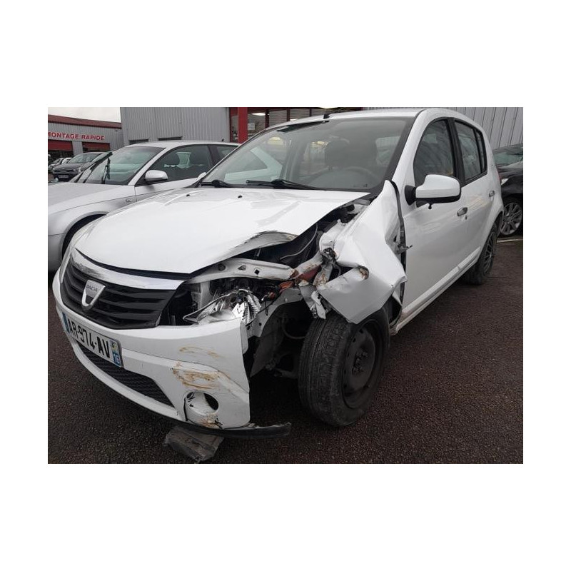 Vitre avant droit DACIA SANDERO 1 d’occasion