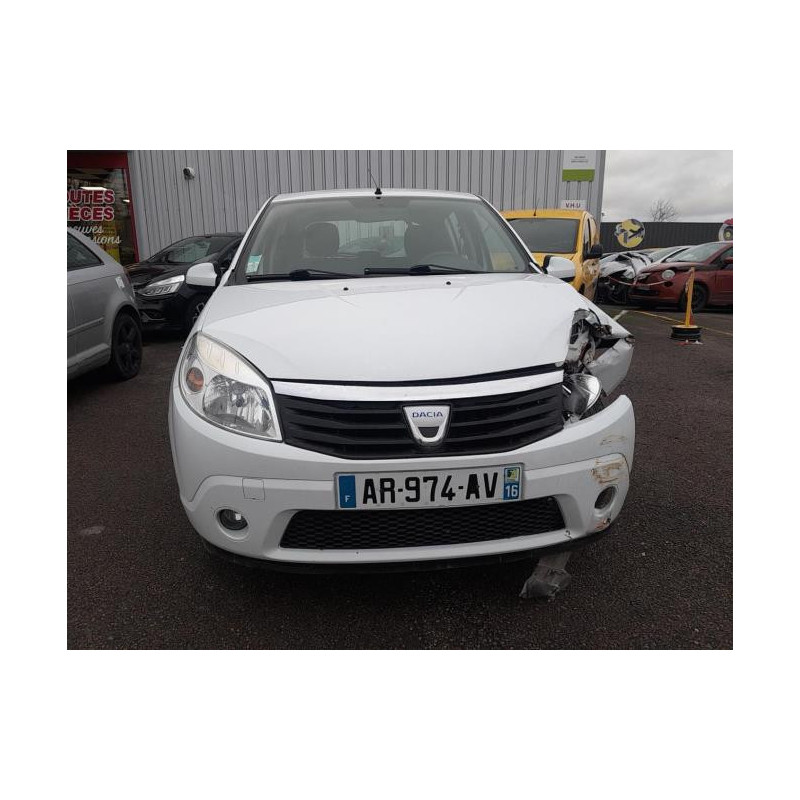 Vitre avant droit DACIA SANDERO 1 d’occasion