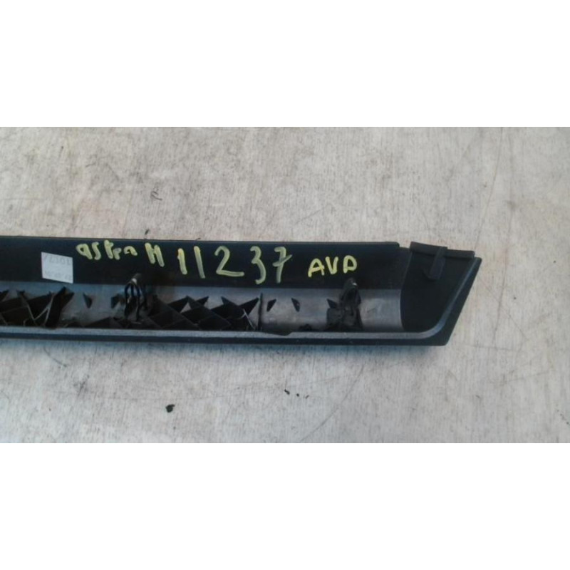 Baguette de porte avant droite OPEL ASTRA H PHASE 1 d’occasion