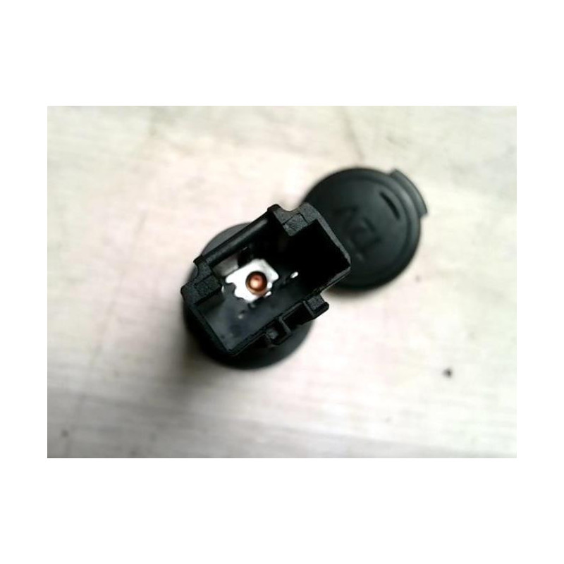 Allume cigare PEUGEOT 5008 1 PHASE 1 d’occasion
