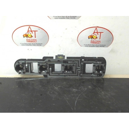 Platine feu arriere droit MERCEDES CLASSE A (168) PHASE 2 d’occasion